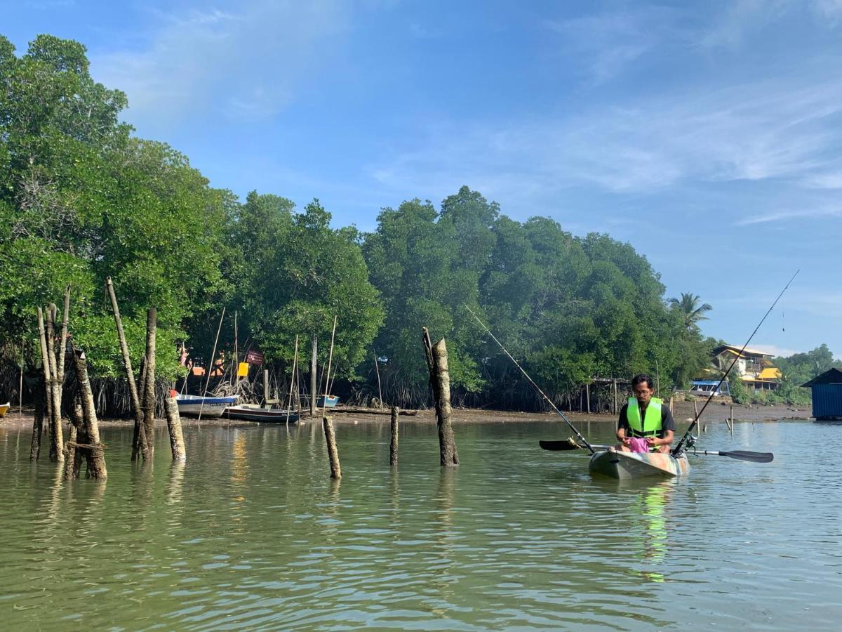 Bakau Hijau River